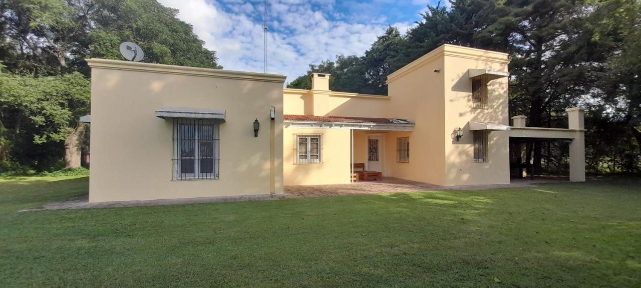 El Tramway Casa Antigua De Campo Acomodação com café da manhã San Antonio de Areco Exterior foto